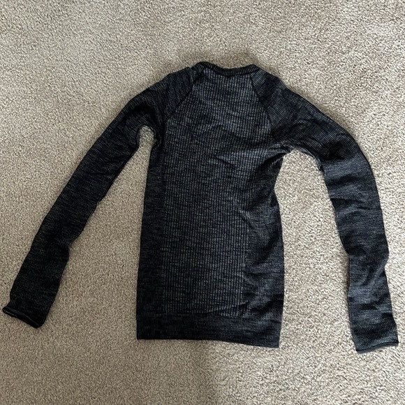 Lululemon Athletic Top - Picture 2 of 3